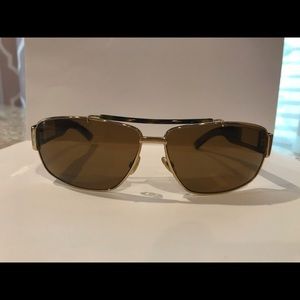 Gucci man sun glasses